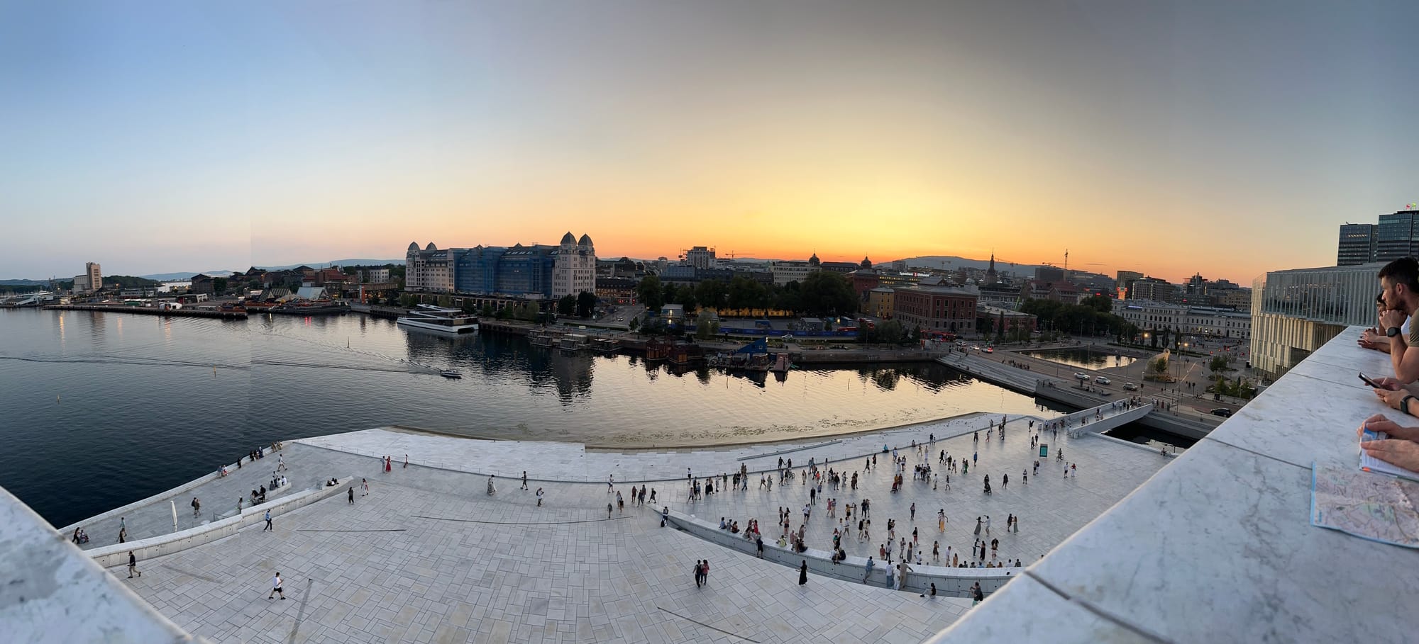 I Went Travelling for 4 Weeks. 3 Interesting Observations (On Writing and Business)